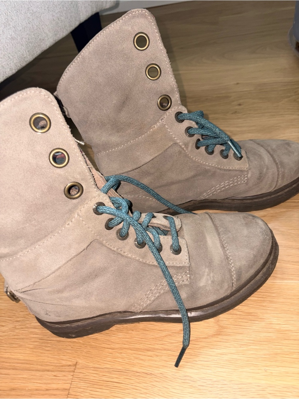 Dr. Doc Martens Aimilie grey suede combat boots women's 8